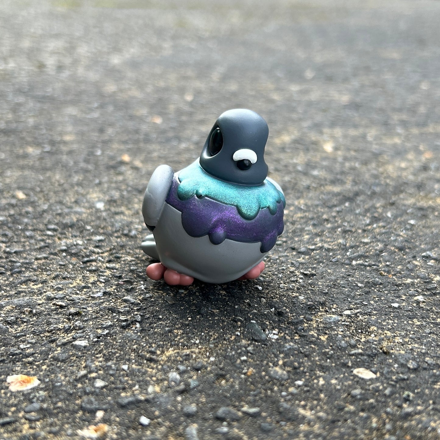 pigeon figurine