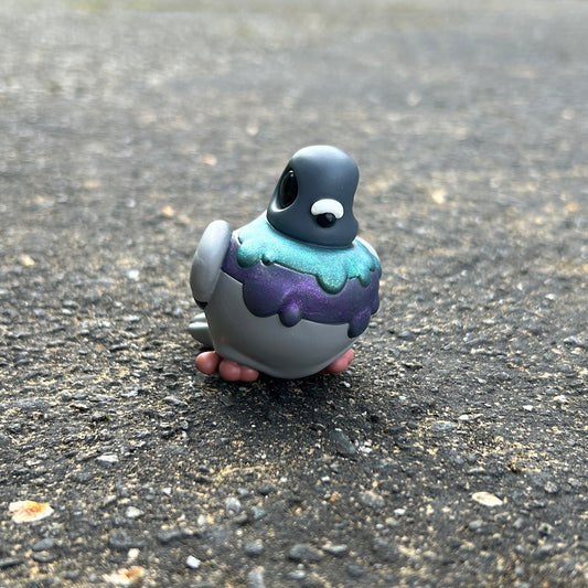 pigeon figurine