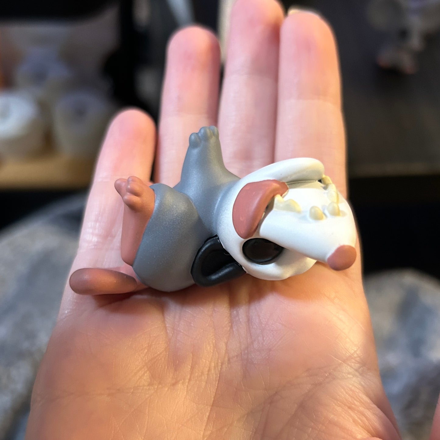 Oppossum figurine