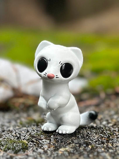 Ermine figurine